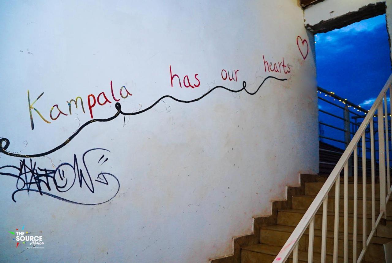 Ostello The Five Horsemen Kampala Esterno foto